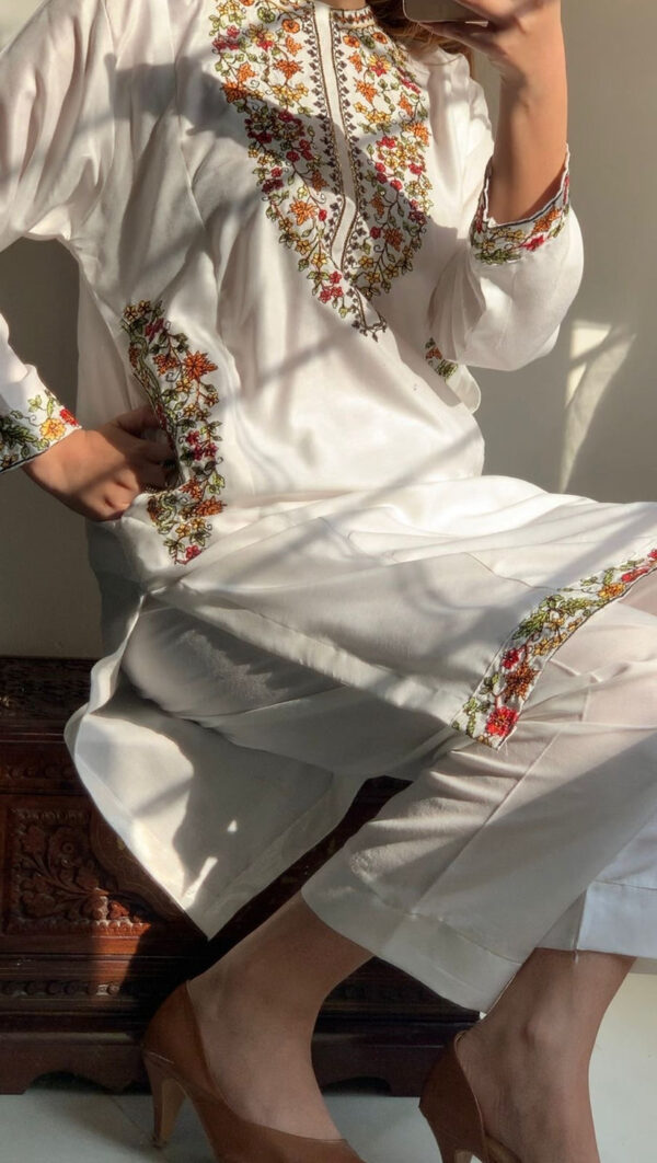 POCKET EMBROIDERY 2PCS STITCHED